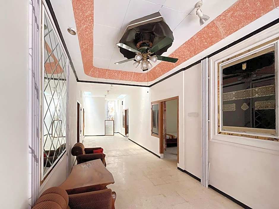 RedDoorz Syariah Near Alun-Alun Tulungagung