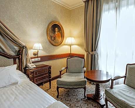 Twin Room with Extra Bed