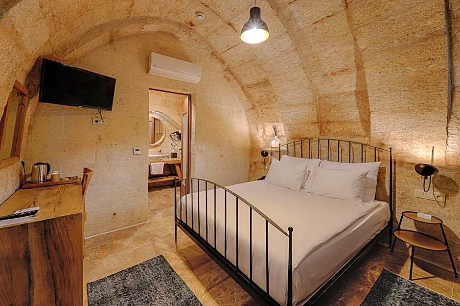 Solem Cave Suites