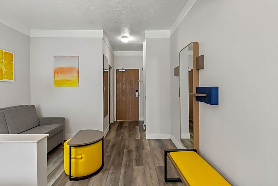 Comfort Suites Clackamas