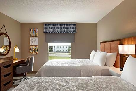 Room with Two Queen Beds - Non-Smoking
