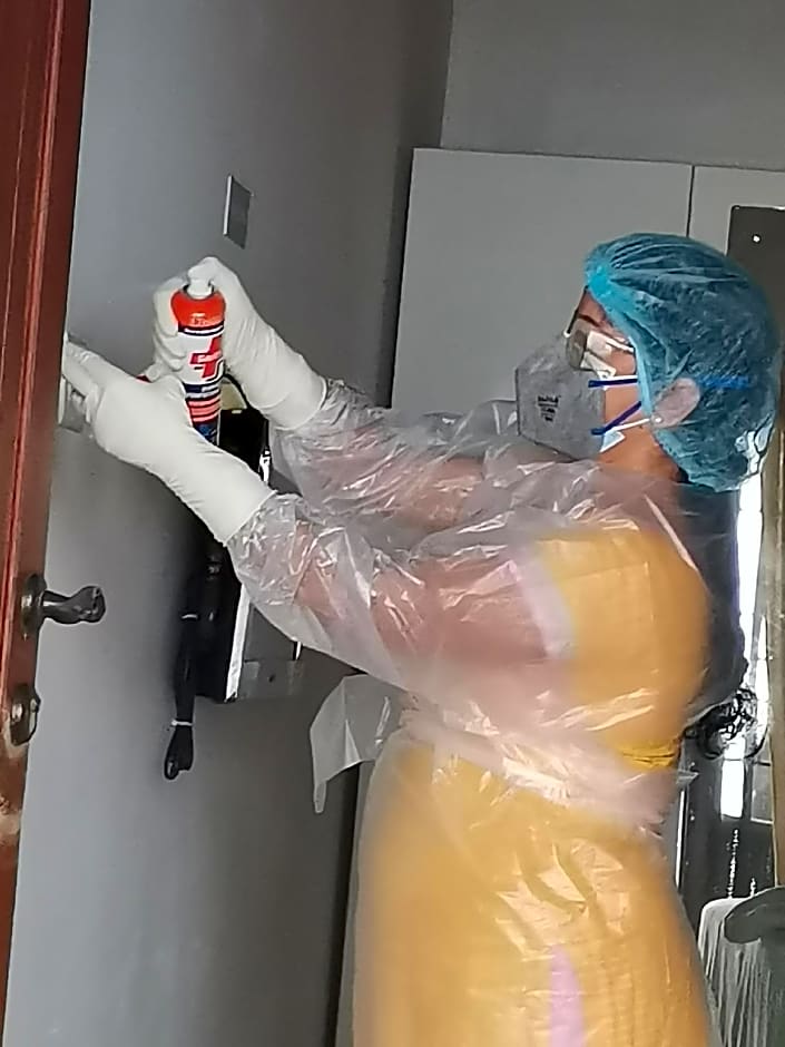 Saro Lake County Hotel