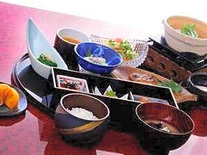 Hanare No Yado Yomogino