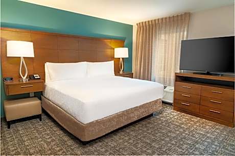 Studio King Suite - Communications Accessible
