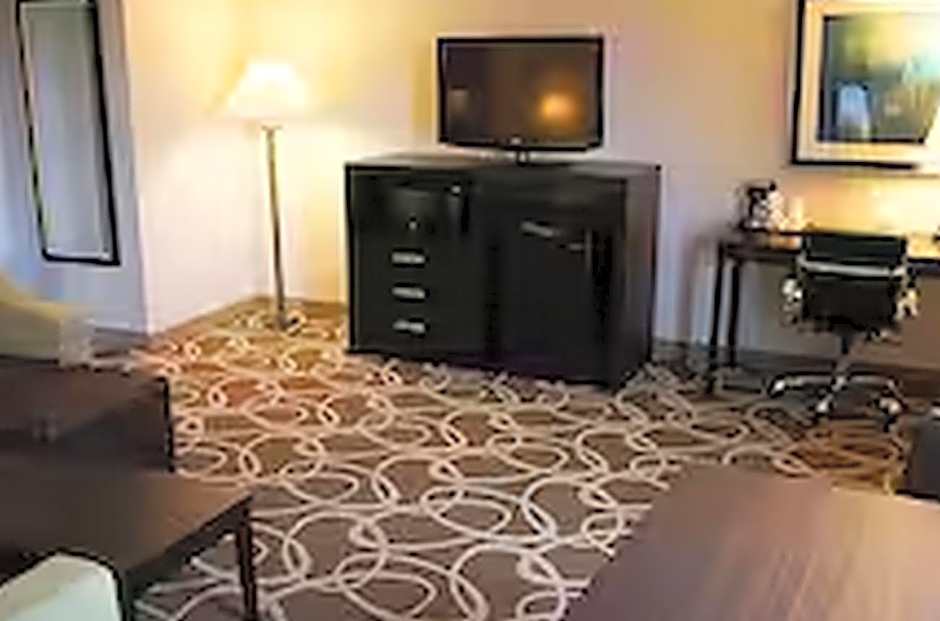 Elimwood Hotel, A Ramada by Wyndham