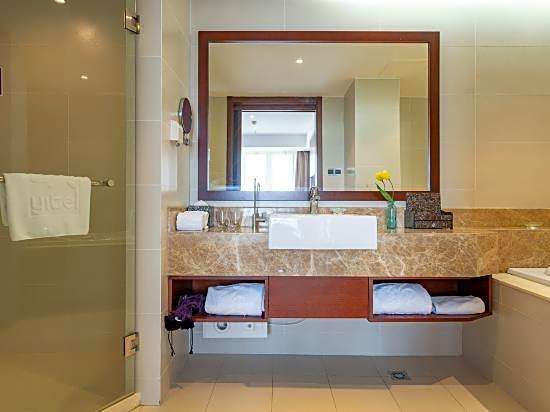 Yizhishang Hotel (Ningbo Old Bund Sanjiangkou River View Branch)