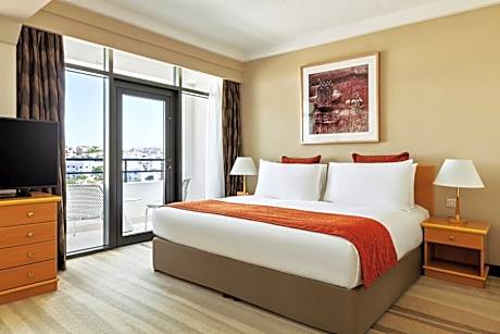 Junior King Suite with Seaview