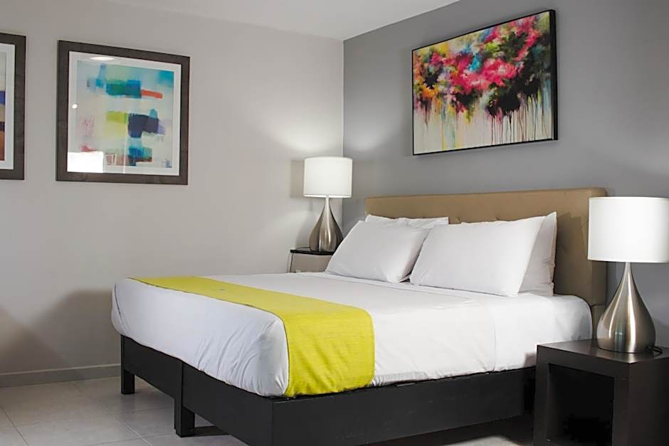 HOTEL CAREYES