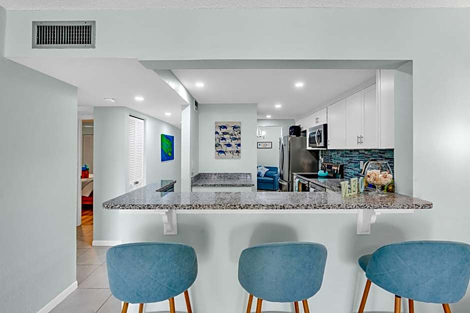 2BR in Key largo w pool and sunset views