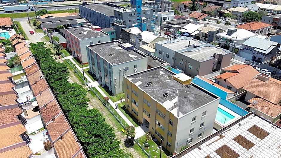 Frente Mar Praia do Tabuleiro - Condomínio Costa Esmeralda