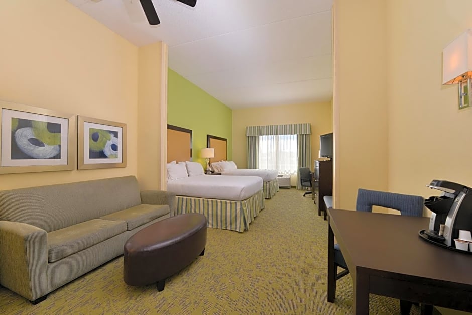 Holiday Inn Express and Suites Dickson City, an IHG Hotel
