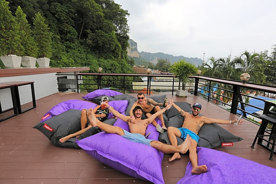 Balcony Party Hostel Ao Nang Beachfront Adult Only