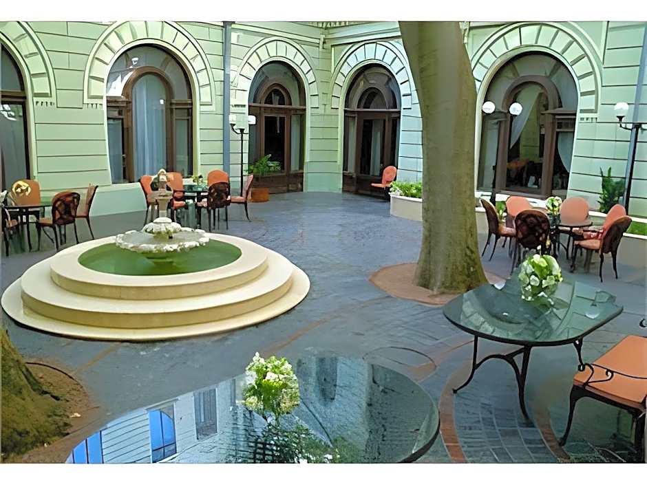 Londonskaya SPA Hotel