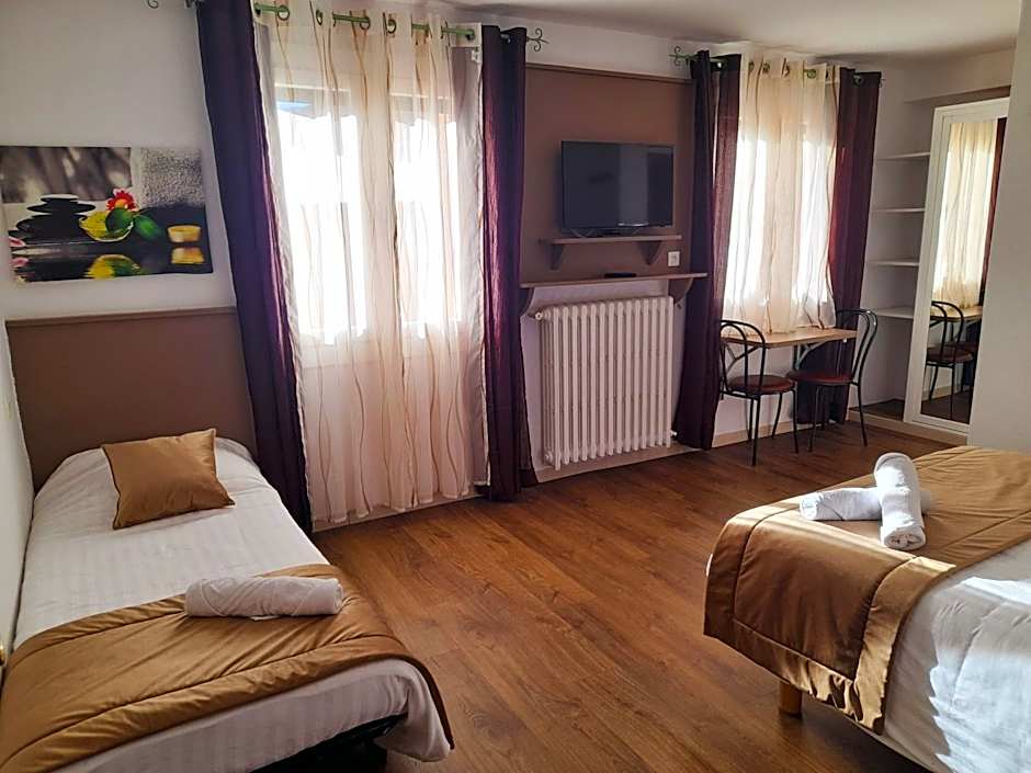 Le Catalan - Hôtel et appartements