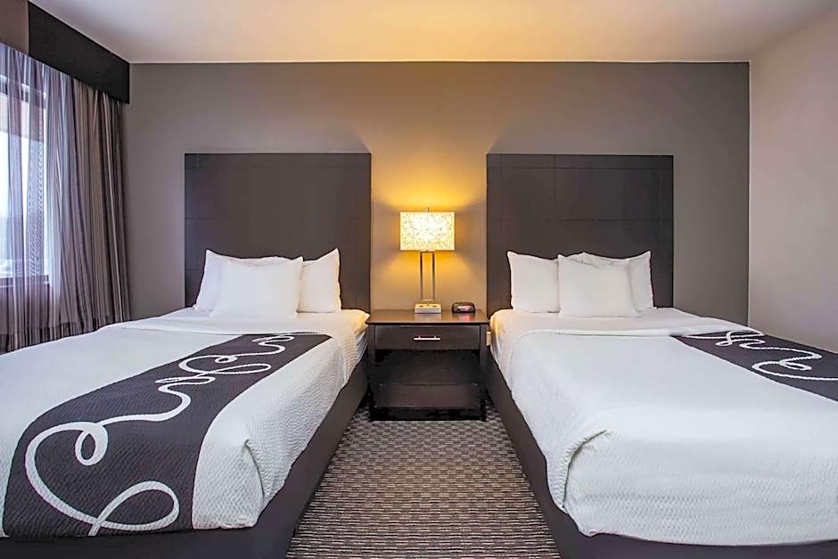 La Quinta Inn & Suites by Wyndham Oshkosh
