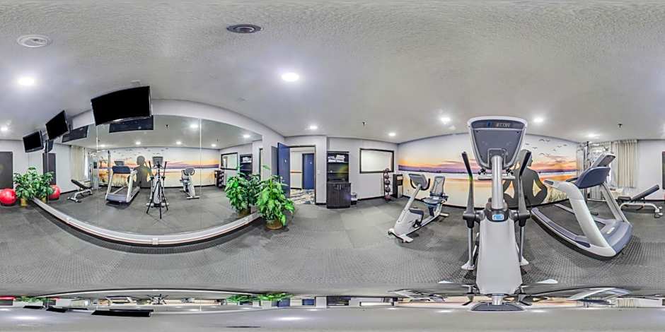 Clarion Pointe on the lake Clarksville-South Hill West