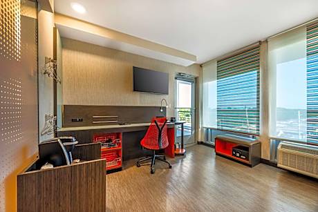 King Room with Balcony