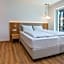Laurena Aparthotel