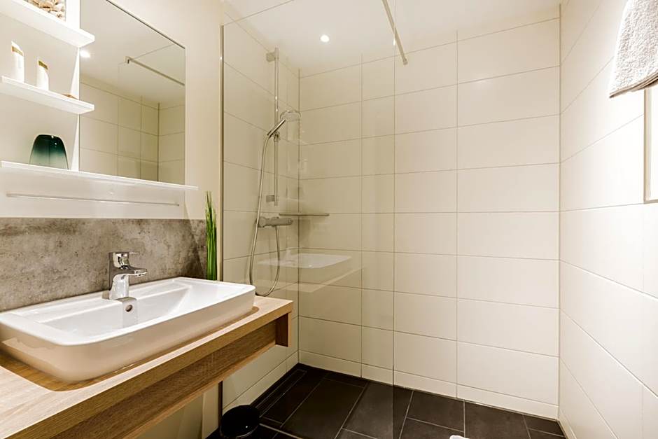 Hotel DH -Deutsches Haus-