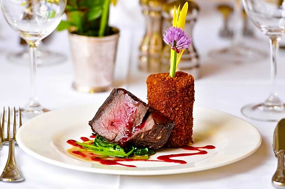 Cliff House at Pikes Peak