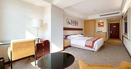 Premium Deluxe King Room