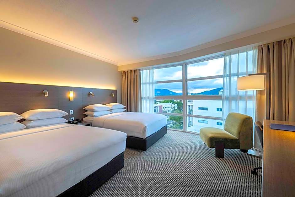 DoubleTree By Hilton Hotel Cairns