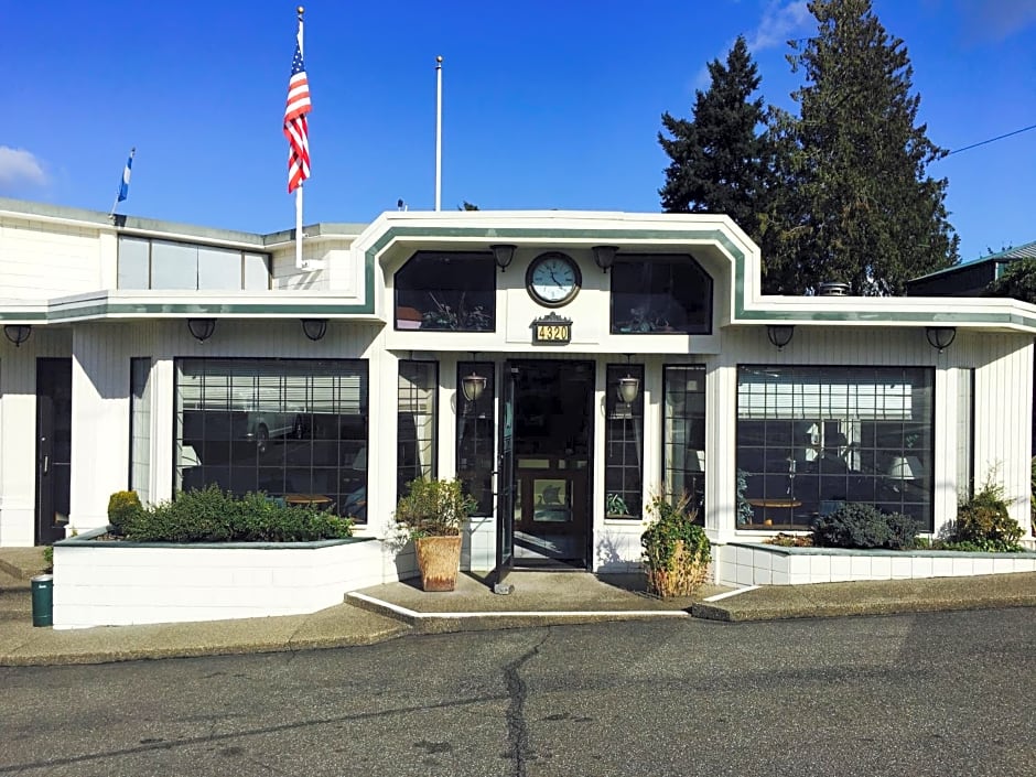 Flagship Inn