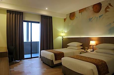 Grand Deluxe Twin Room