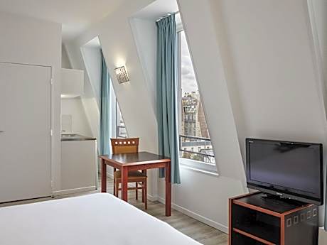 Studio for 2 people