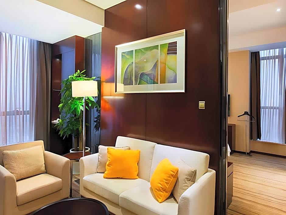 Holiday Inn Taicang City Centre By IHG