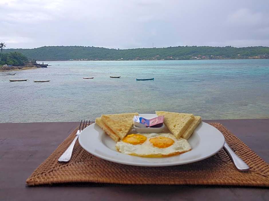 Dini D'Nusa Lembongan