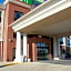 Holiday Inn Express & Suites Morton Peoria Area