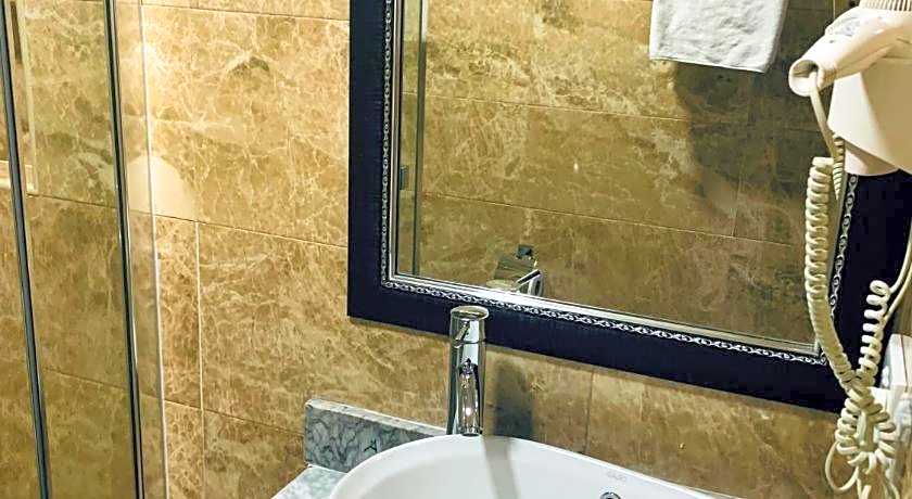 Msquare Hotel GRA