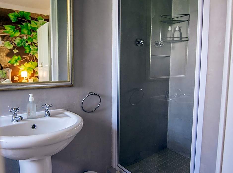 Rozenburg Guest House