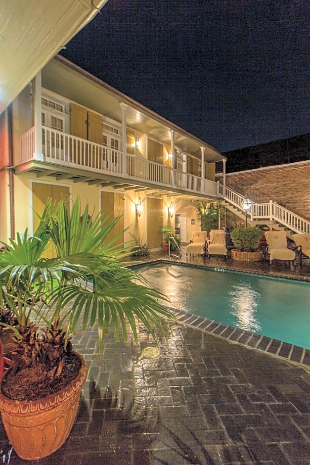 Dauphine Orleans Hotel