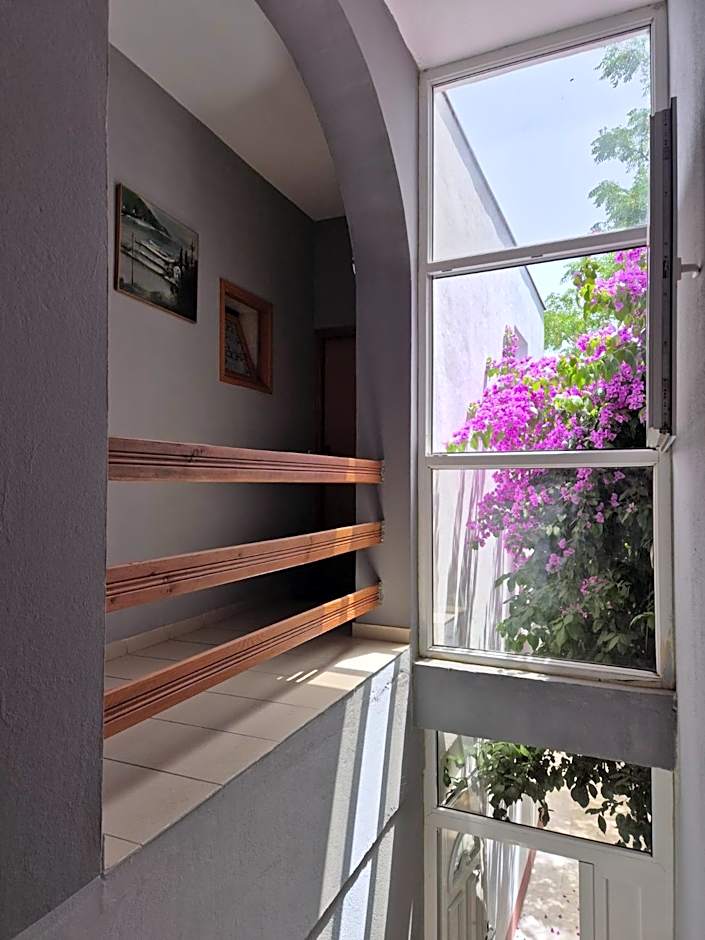 Apartments and pansion M&R