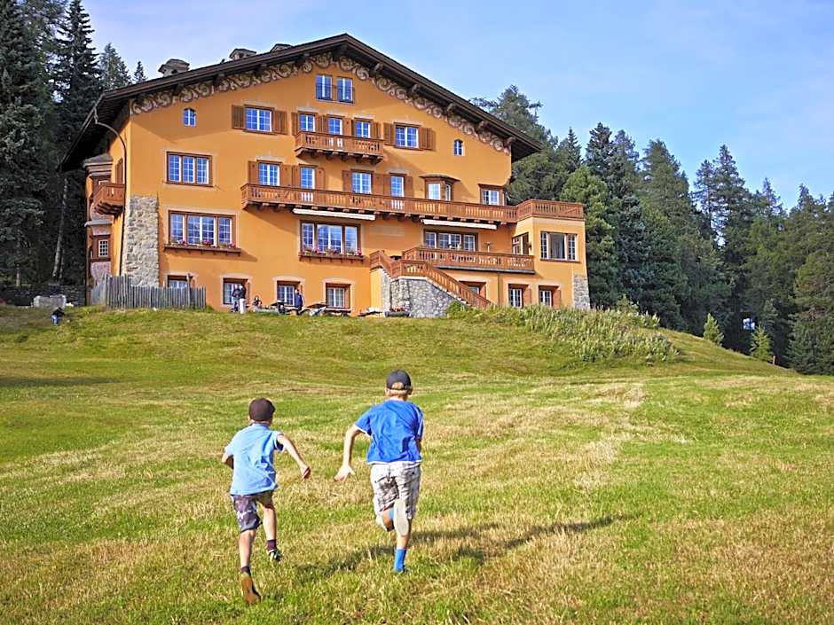 Hotel Chesa Spuondas