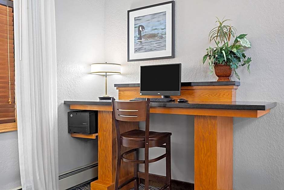 AmericInn by Wyndham Roseau