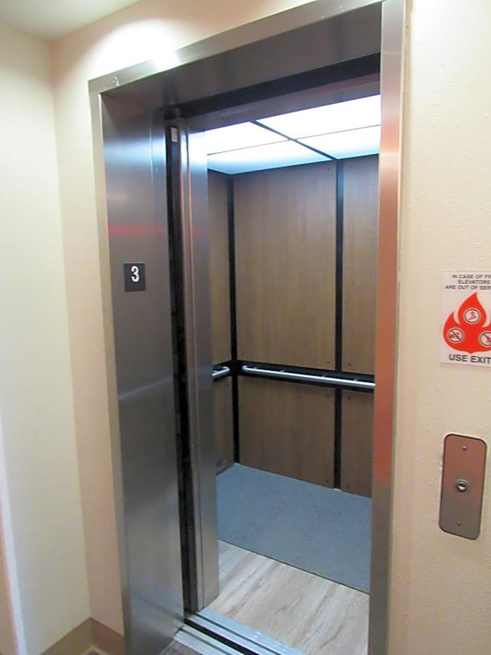 Holiday Inn Express Hotel & Suites Lincoln South By IHG