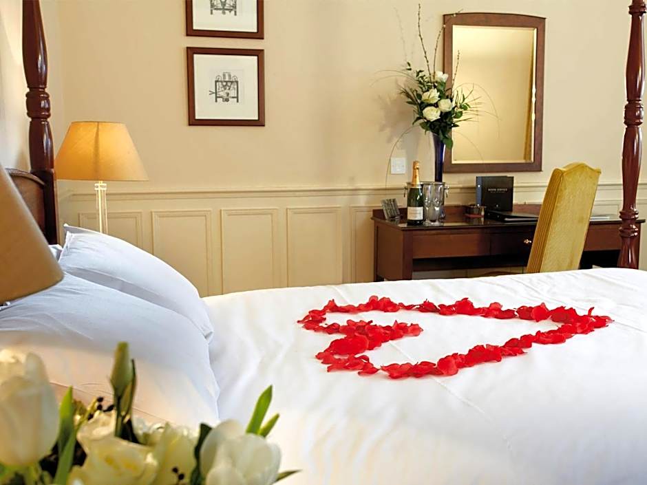 Macdonald Burlington Hotel