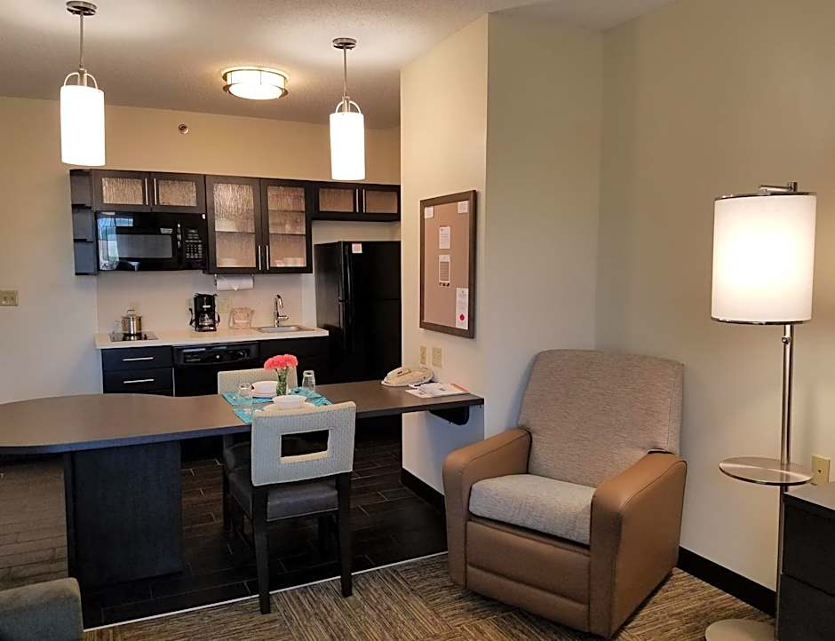 Candlewood Suites East Syracuse Carrier Circle By IHG