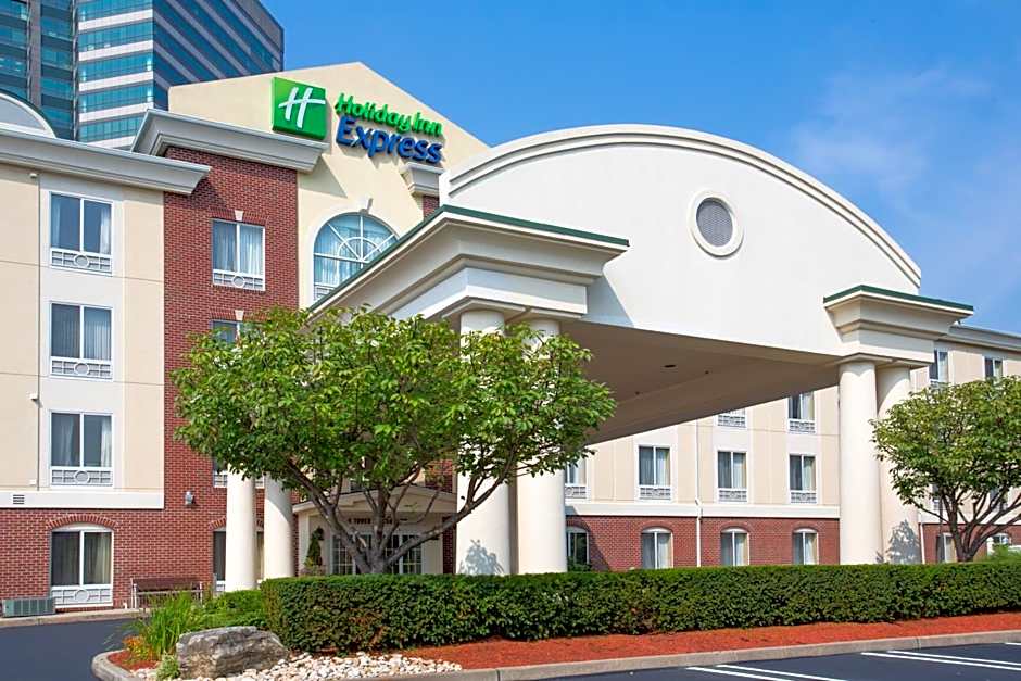 Holiday Inn Express Tower Center New Brunswick By IHG