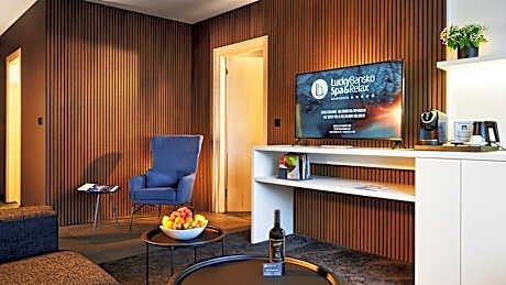 One-Bedroom Apartment Lux