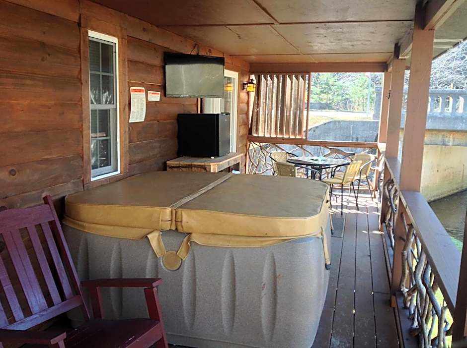 Qualla Cabins and Motel Cherokee near Casino