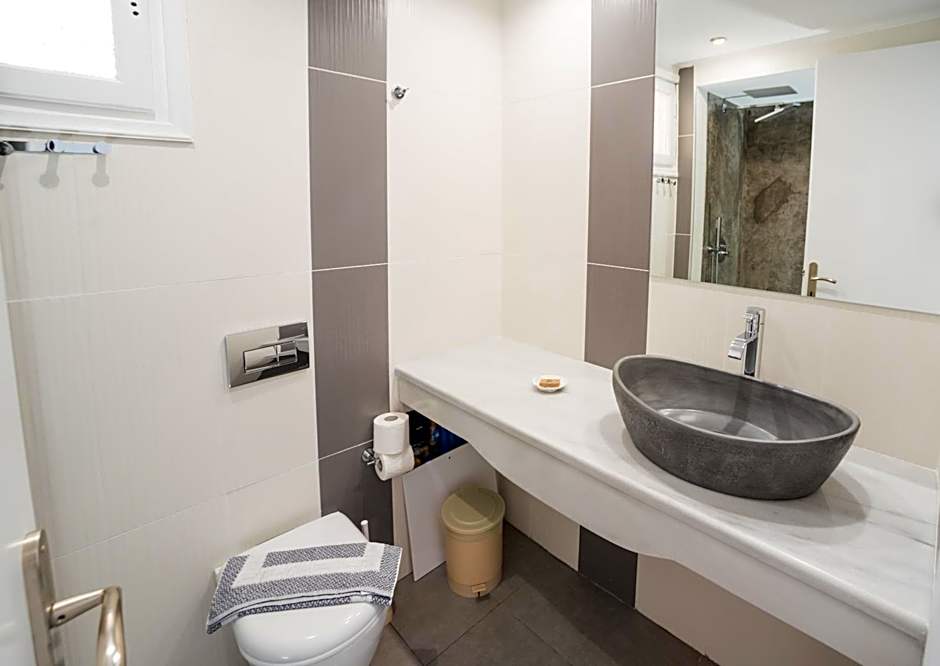 Ifestia Hotel