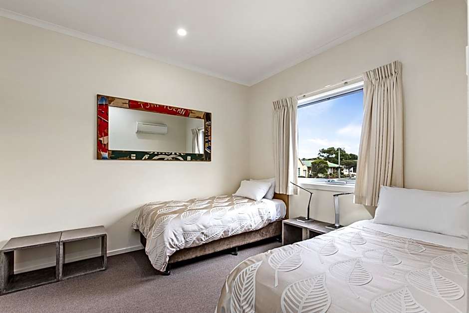 Captains at the Bay Bed & Breakfast