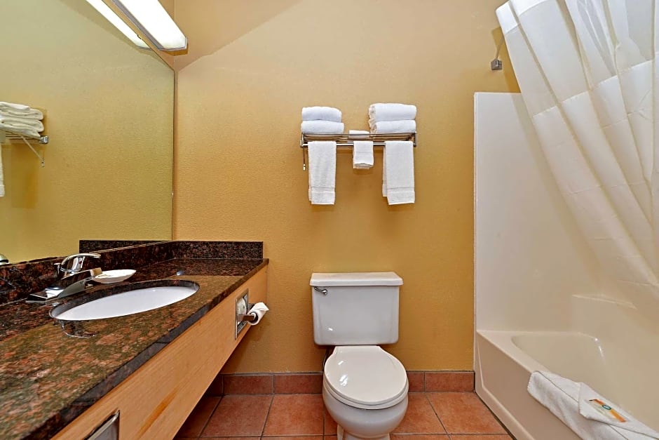 Quality Inn & Suites