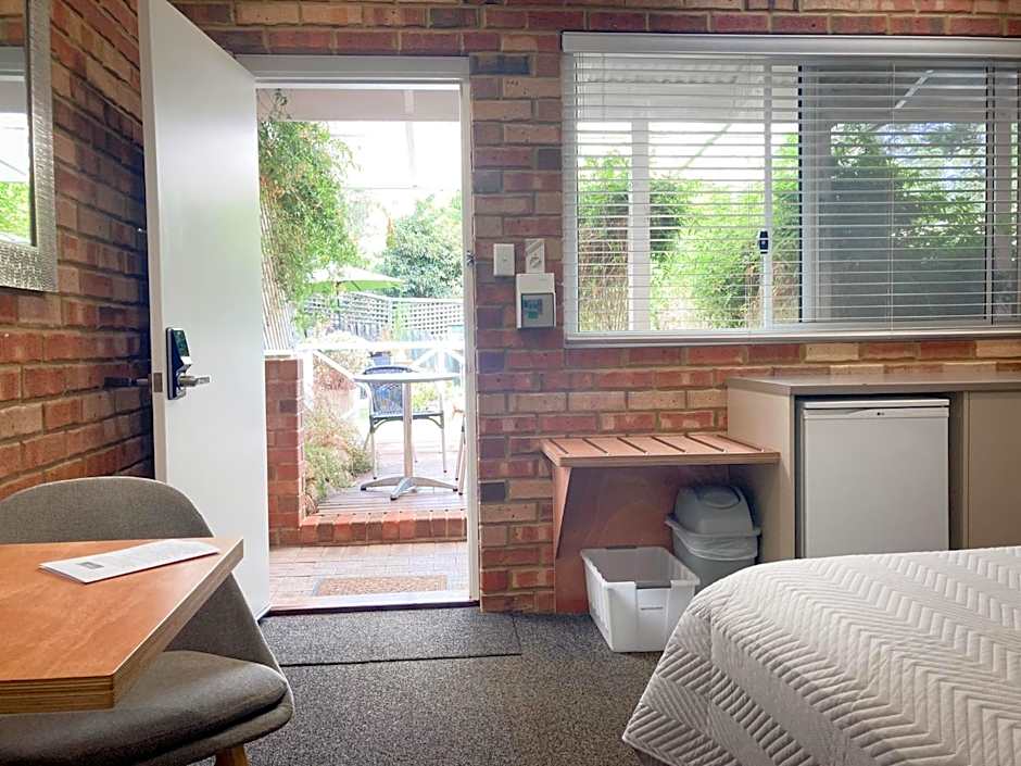 Edge Of The Forest Motel