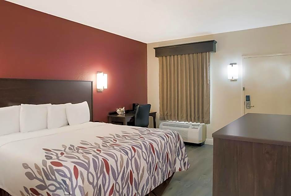 Red Roof Inn Tupelo