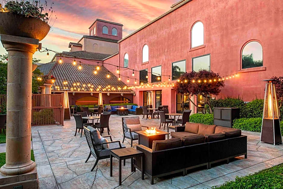 DoubleTree By Hilton Hotel Sonoma Wine Country